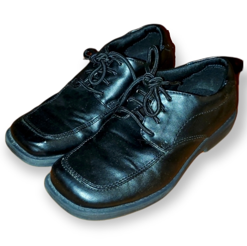 Smart Fit Kids Black Lace-Up Dress Shoes